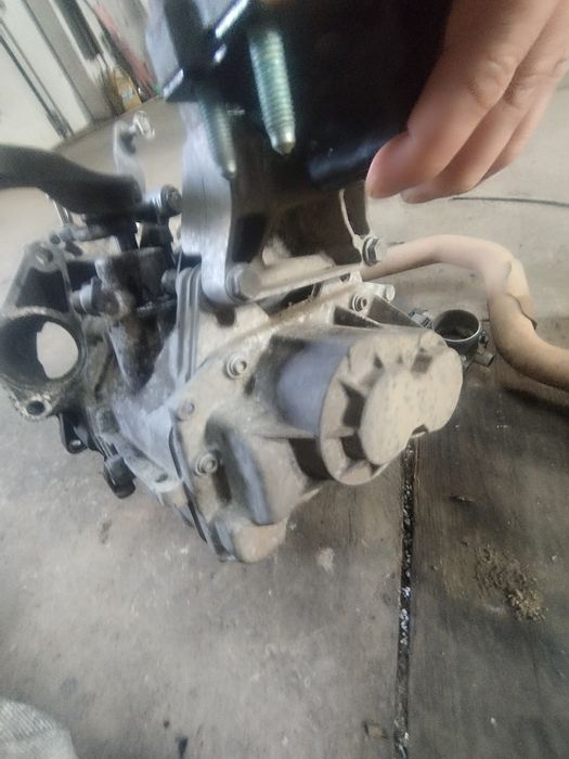 Cutie viteze golf 5 1.6 fsi 2004