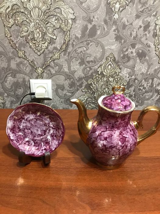 Чайник и блюдце.Польша.Цена:160.000