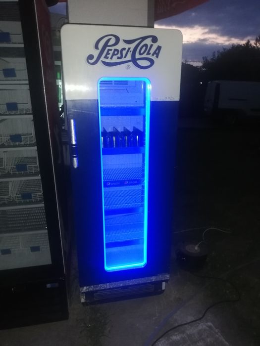 Inchirieri Vltrlne frlgorifice Verticale