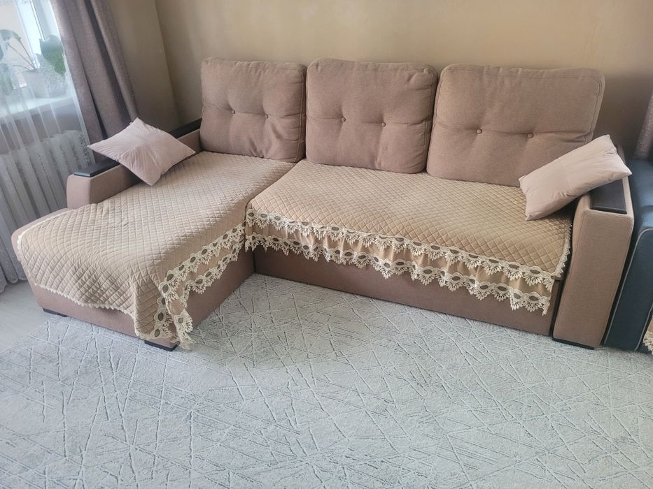 Продам диван . В отличном состоянии