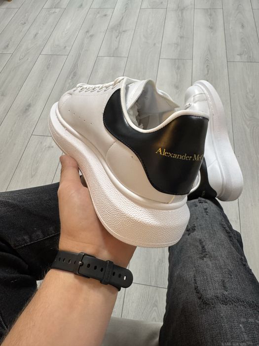 Adidasi Barbati Alex. Mcq. Alb & Negru!