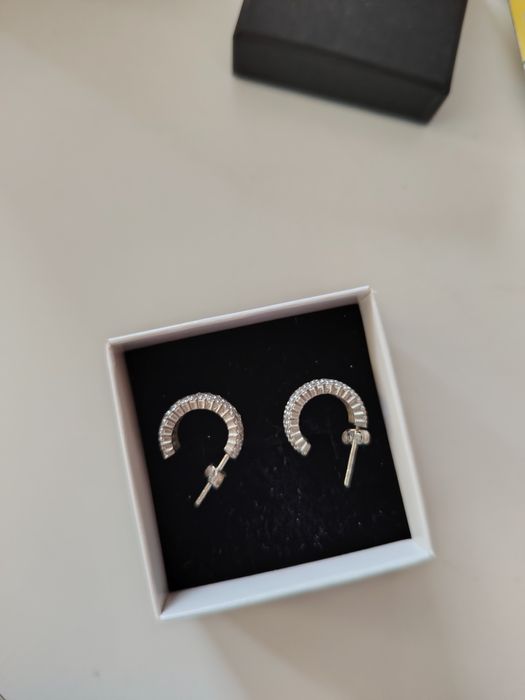 Сребърни обеци с камъчета