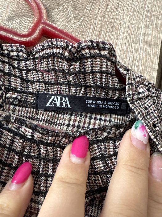 Rochie cu guler Zara