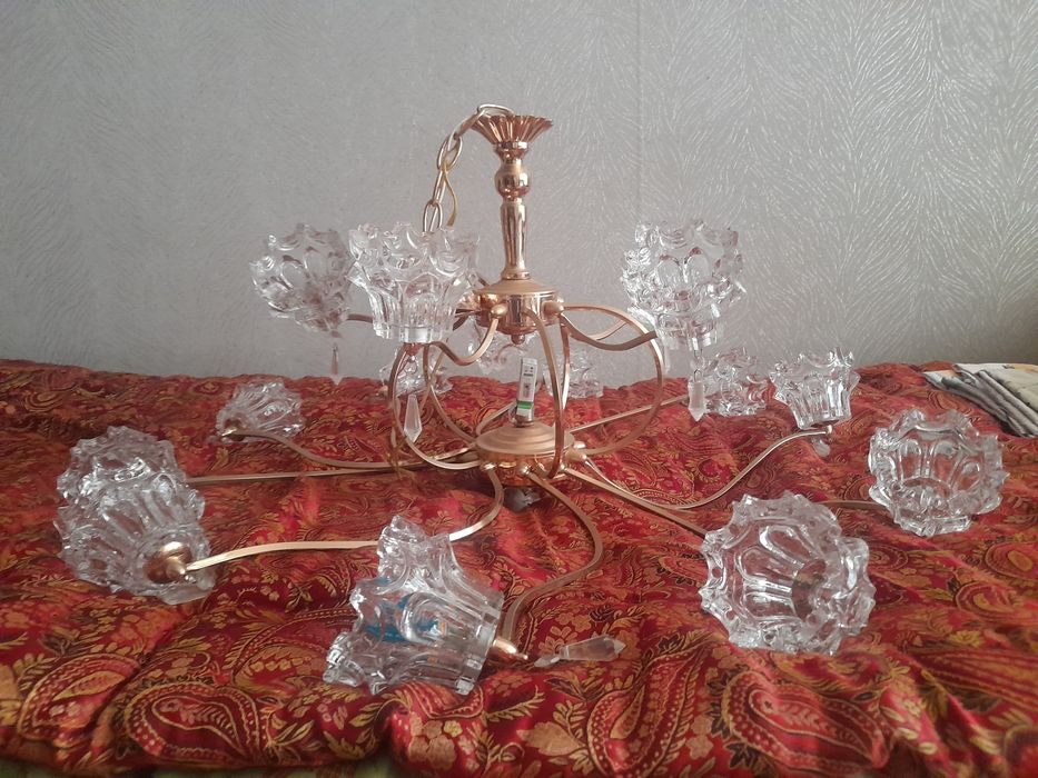 Продам Люстра за 3000тг