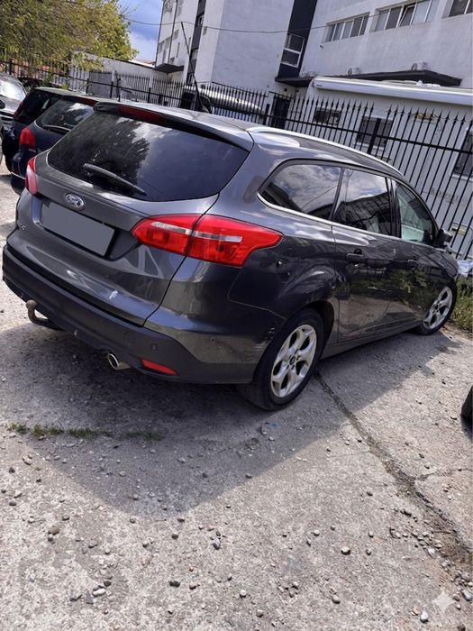 Vand Ford Focus an 2016 pentru piese