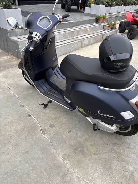 Vespa 300 supertech Hpe