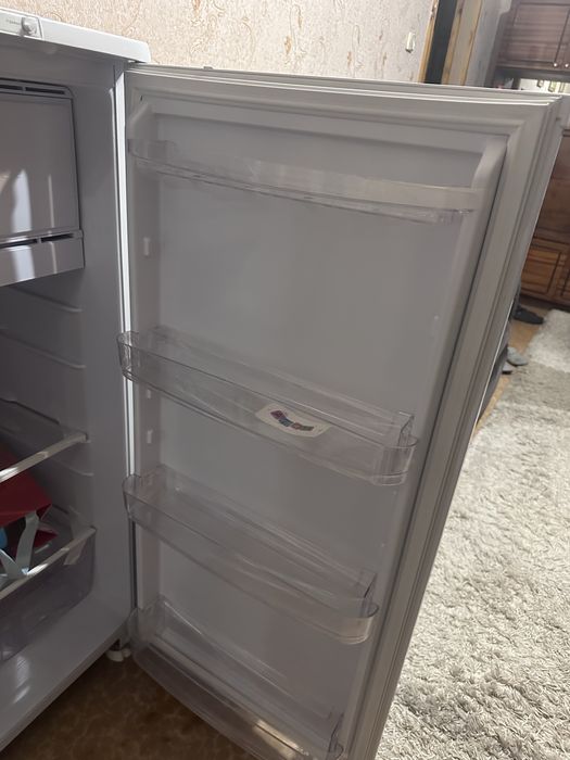 Продам холодильник Бирюса 10, новый