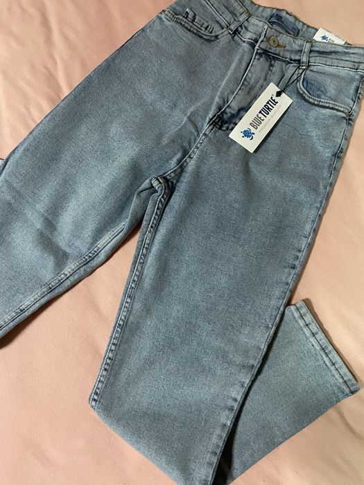 Дамски дънки с висока талия