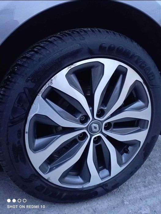 Anvelope dimensiuni 245 45 R18 allseason M+S si fulg marca Goodyear Vector dot 3923 aproape 2024 in stare foarte bună.