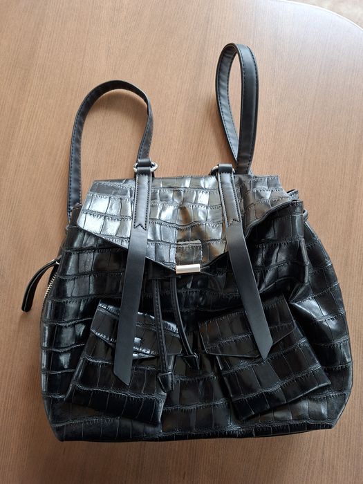 Дамска раница естествена кожа