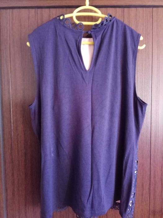 официален топ с тъмно синя дантела