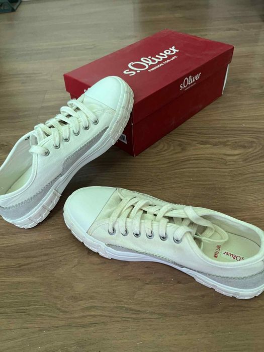 Продавам дамски обувки