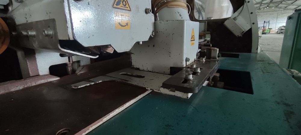 Хасковска четиристранка 4+1 универсална глава ширина 230 мм.височина 120мм.