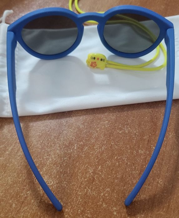 Vând ochelari de soare pentru copii Polaroid