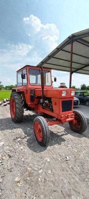 Vând Tractor U 650 M