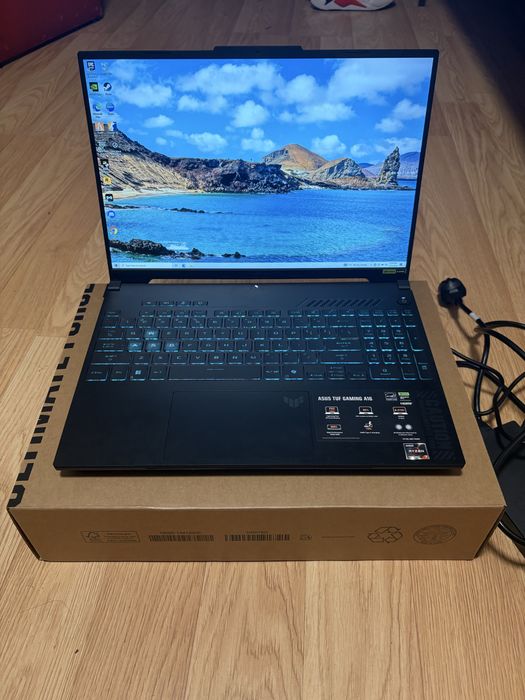 Vand laptop asus tuf A16 2025-2026 este nou