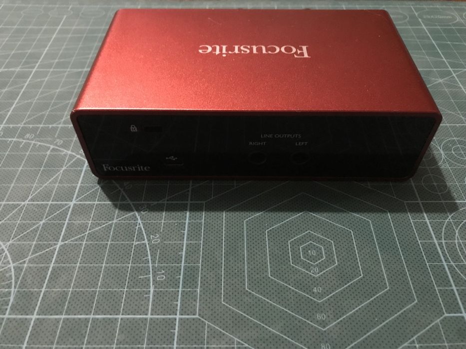 Звуковая карта Focusrite
