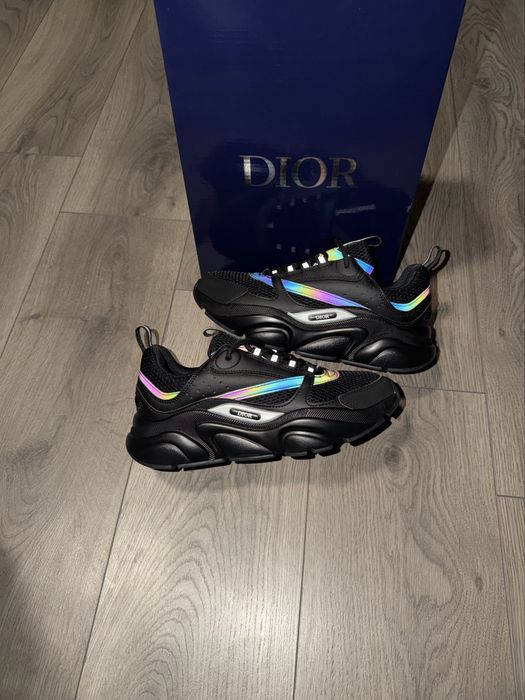 Dior B22
