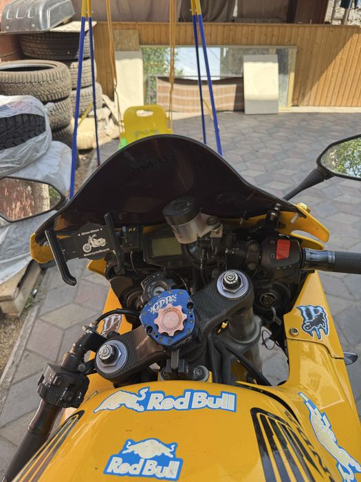 мотоцикл хонда cbr954rr