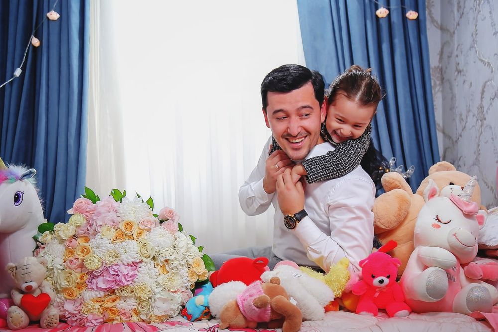 Berkova ikki qora tanli erkak bilan onlayn