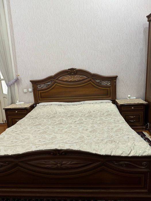 Спальний гарнитур