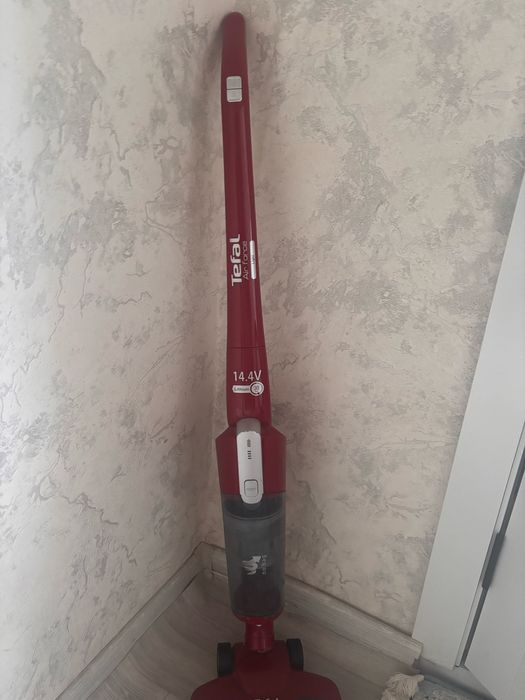 Вертикальный беспроводной пылесос Tefal Air Force Light 14.4V