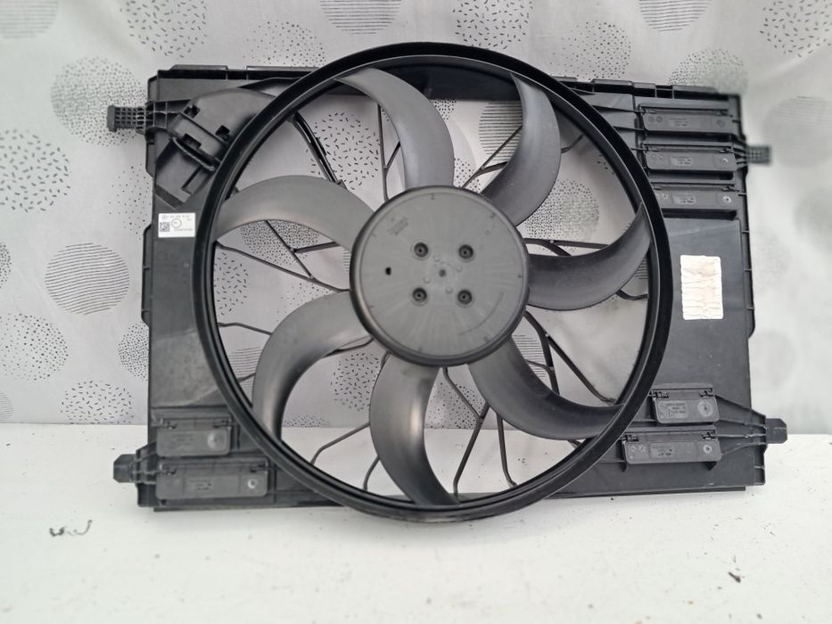 Вентилатора Mercedes W247 ,B klassa