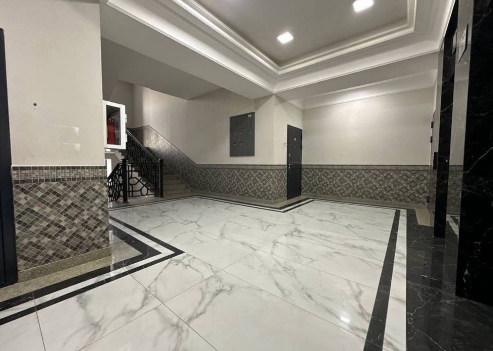 Uzbegim Продается 3 комнатная квартира коробка ул.Бабура, Аэропорт