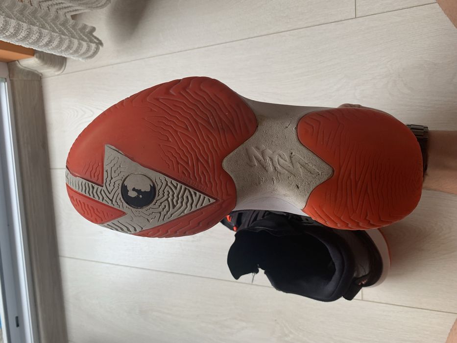 Обувки Jordan Zion 1