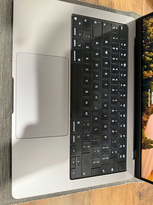 MacBook Pro 14″ 2023 M2 Pro 10 Cores 16 GB 16 core GPU SSD 512GB