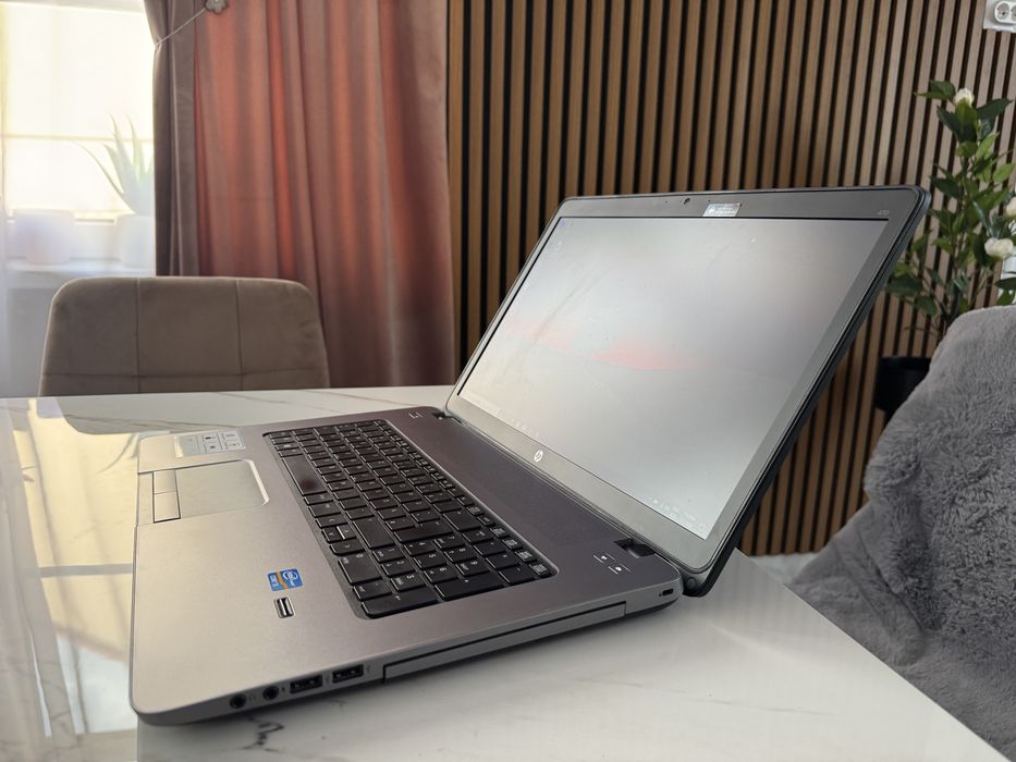 Laptop HP ProBook 470 17.6 inch / i5, 4gb ram, 500 HDD.