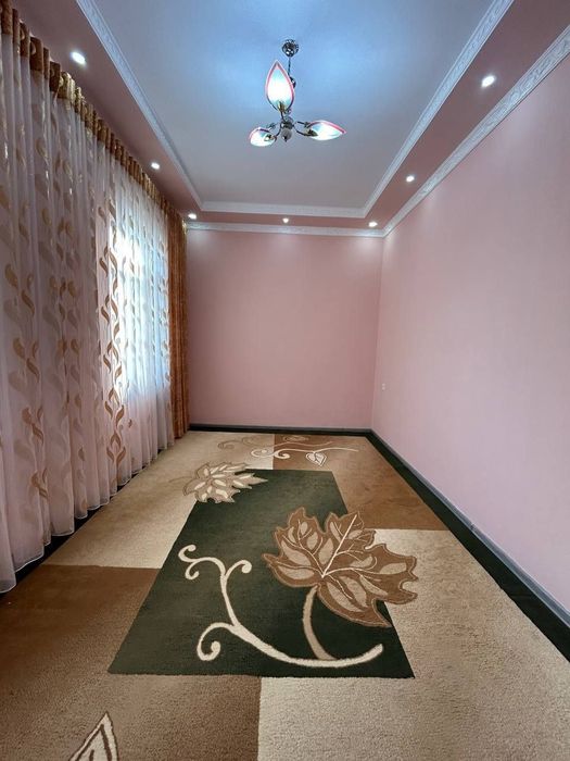 6-mikda 1 xonalik uy sotiladi