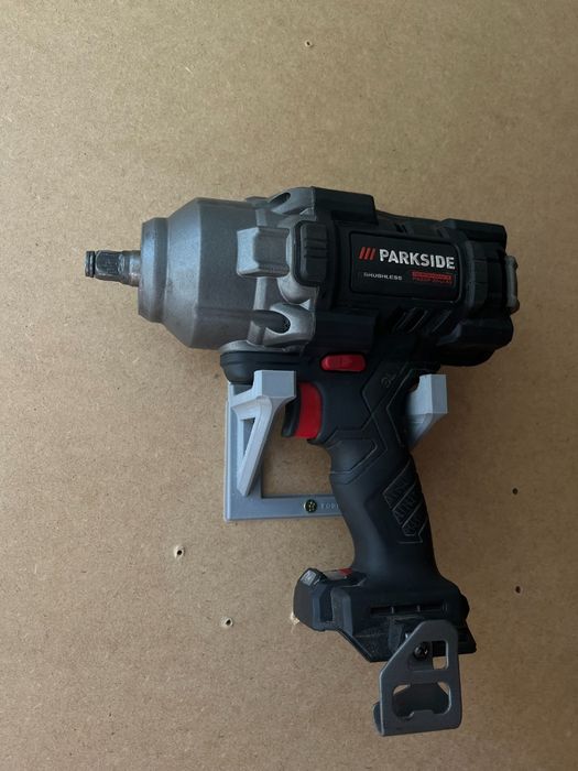 Стойки за акумулаторни  инструменти Parkside,Dewalt,Makita,Milwakee