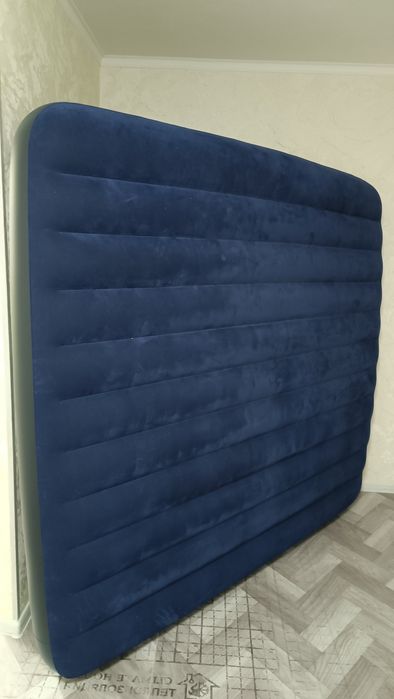 Продаю надувной матрас Intex