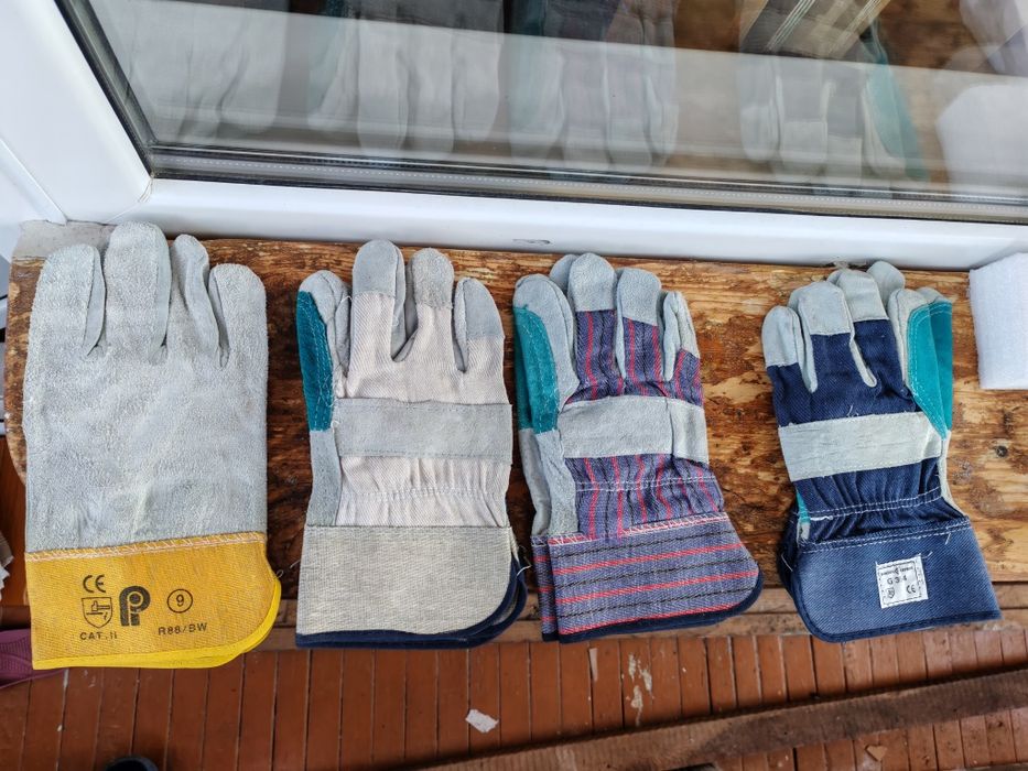 Продам рукавицы.