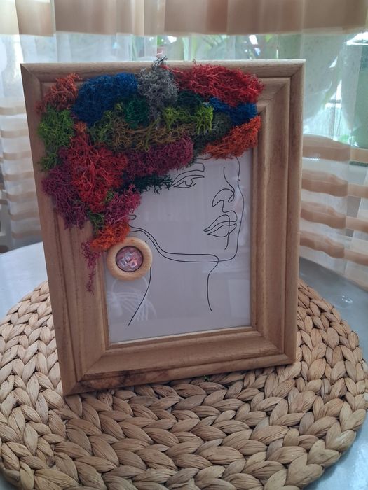 Картина направена от естествен мъх