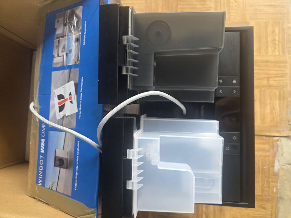 Ecovacs Winbot W3 Omni