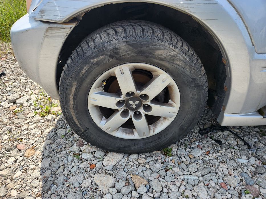 За Части Mitsubishi Pajero 3.2 did  2006 година