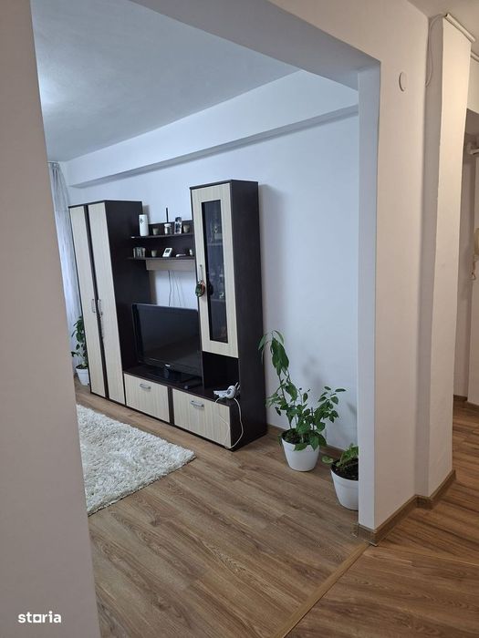3 camere Banat , RENOVAT  Decomandat / Centrală , preț NEGOCIABIL