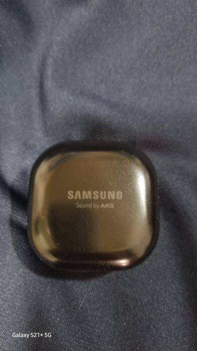 Продаю наушник  (Б.У). ЛЕВЫЙ НАУШНИК!