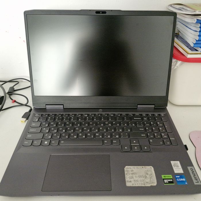 Lenovo LOQ 15IRH8 ноутбук