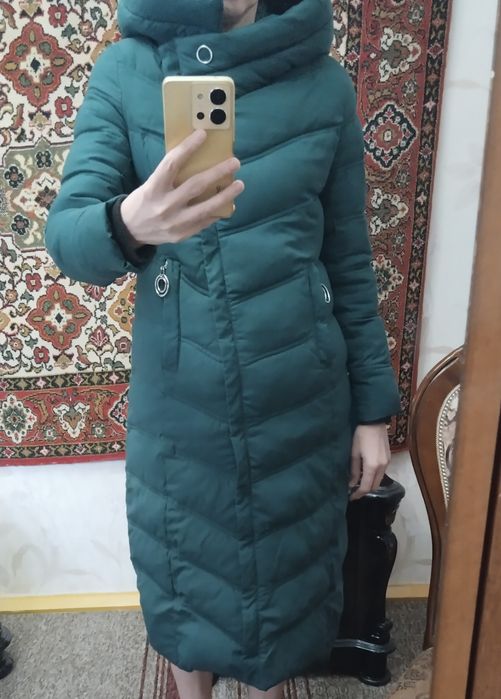 Куртка тёплая( пуховик)