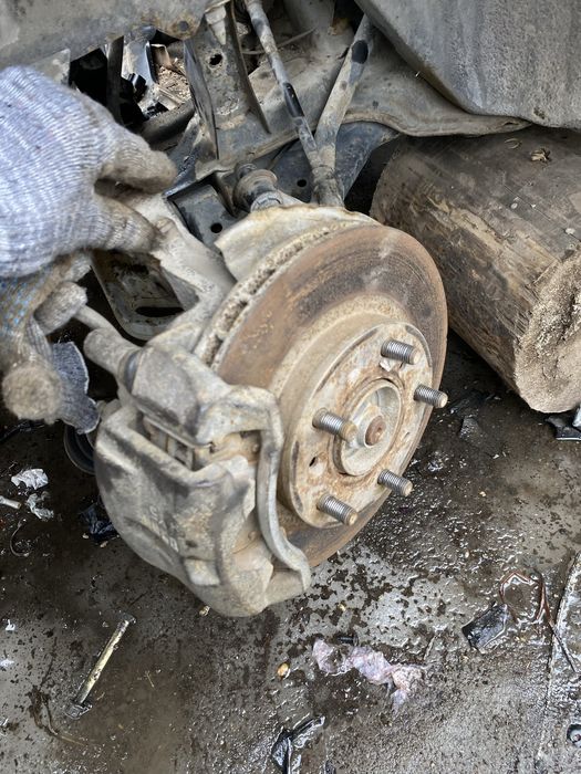 Поворотный кулак мазда кронос