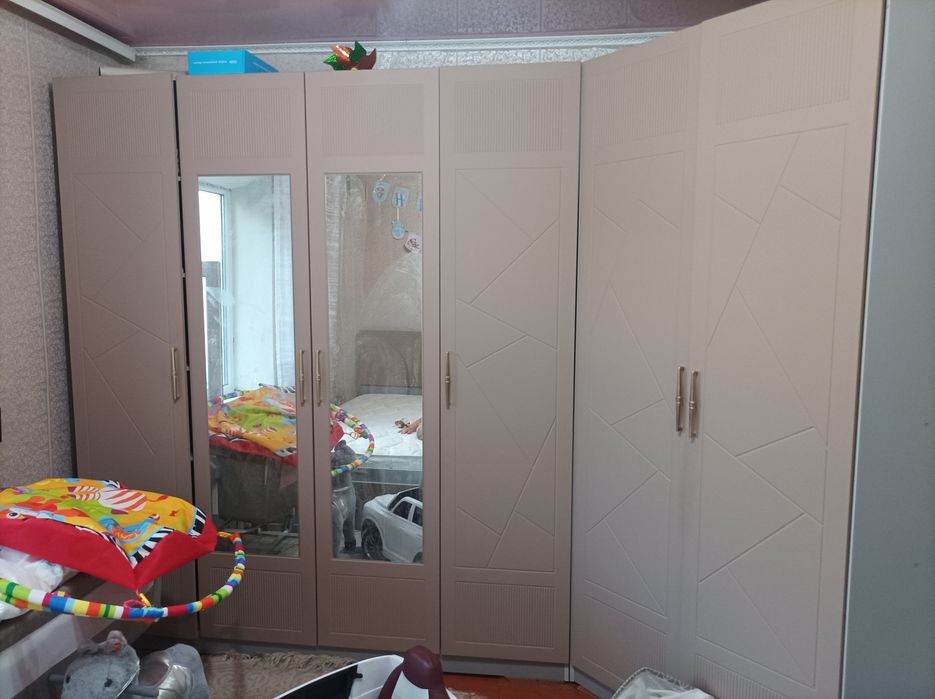 Продам спальный гарнитура