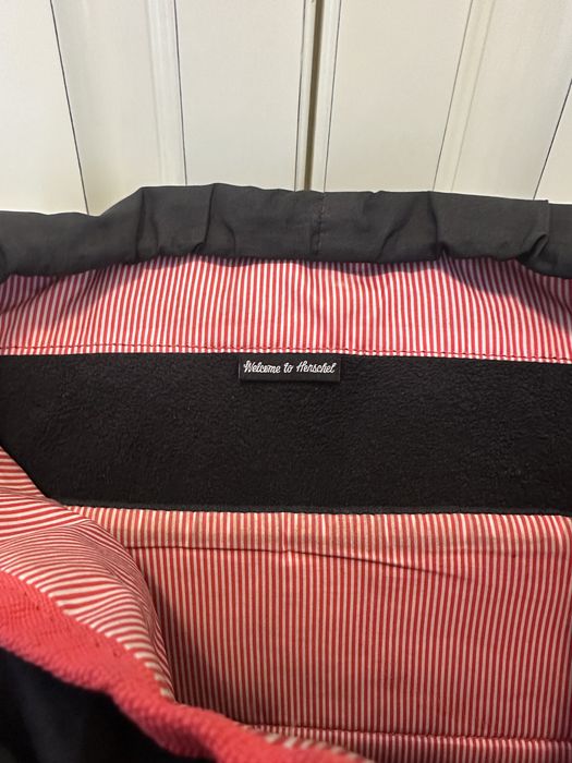 Rucsac HERSCHEL Supply CO-ediție limitată, stare 9/10 – preț redus azi