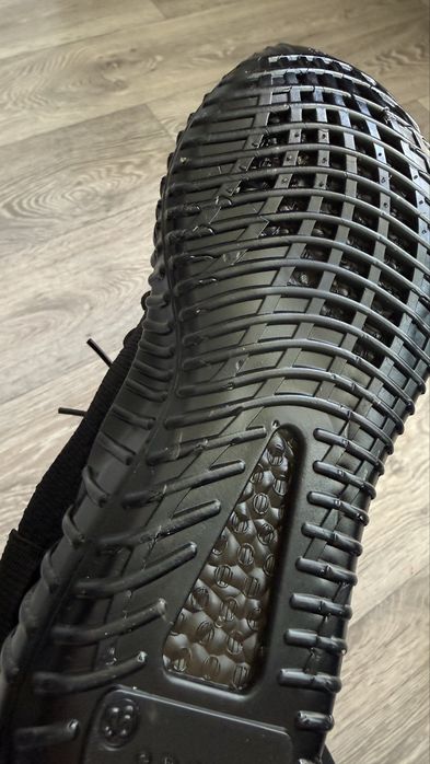 Кроссовки новые р.36-40