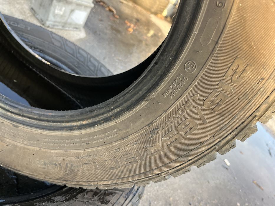 Гуми 215 65 15C Nokian