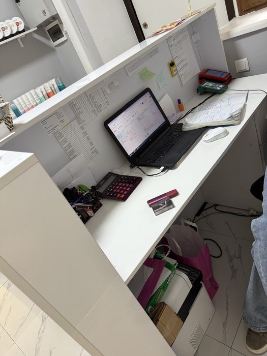 Ресепшн с рабочим столом б/у