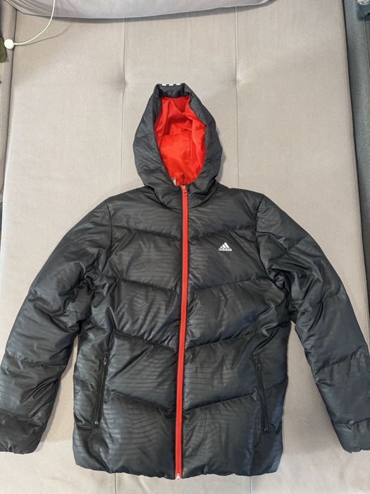 Geacă puffer Adidas