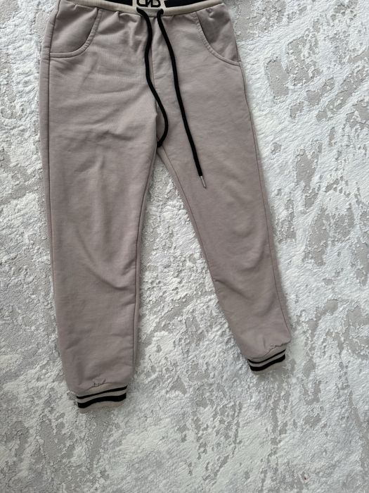 Продам спортивный костюм